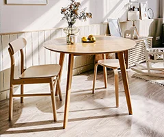 Tafels en stoelen